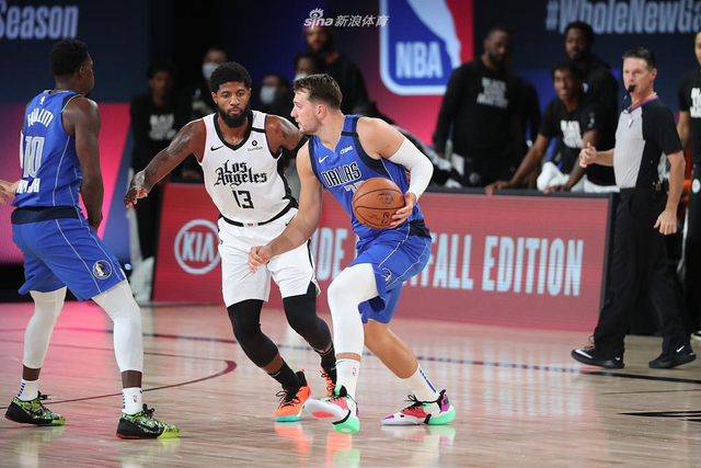 受采访时虽 受采访时虽